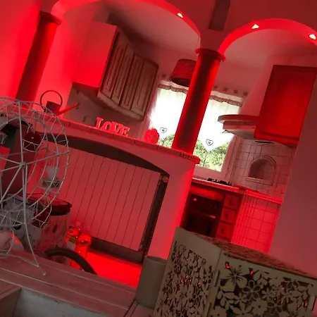 Holiday home La Pomme D'amour Saint-Genet-Lerpt