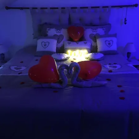 Holiday home La Pomme D'amour Saint-Genet-Lerpt